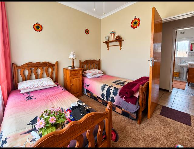 3 BEDROOM HOUSE FOR SALE IN SONLAND PARK